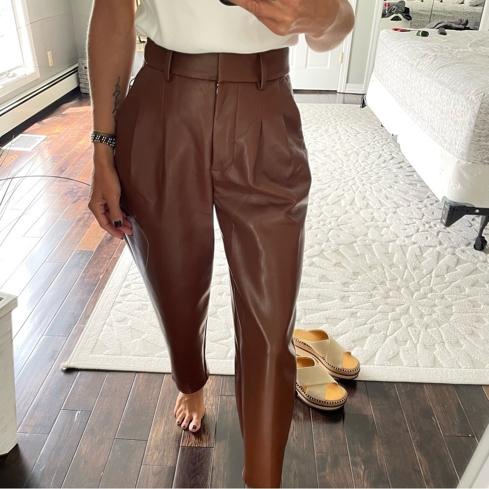 Wilfred x Aritzia brown vegan leather high rise pleated pants size 00 - Picture 2 of 11